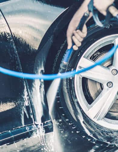 Wheel and rim detailing